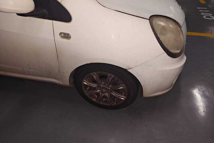 Used Geely Auto Panda 2010 "Love Her" Edition 1.3L Automatic Comfort Version Right Front Wheel Hub