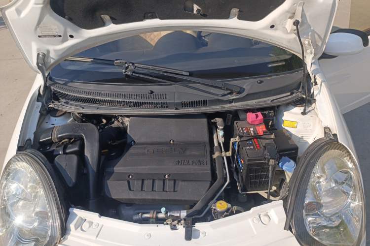 Used Geely Auto Panda 2011 1.3L Manual Comfort II Engine Bay