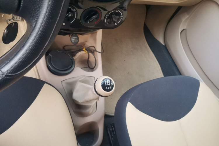 Used Geely Auto Panda 2011 1.3L Manual Comfort II Gear Lever