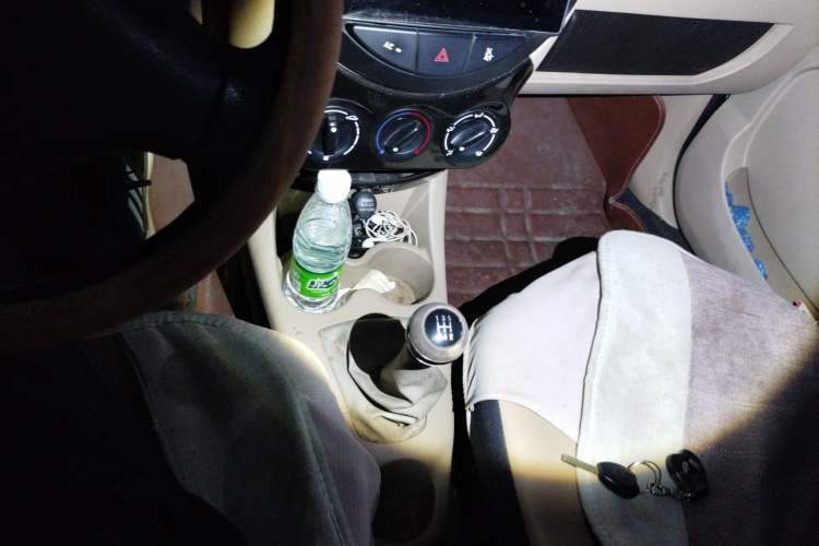 Used Geely Auto Panda 2011 1.3L Manual Comfort II Gear Lever