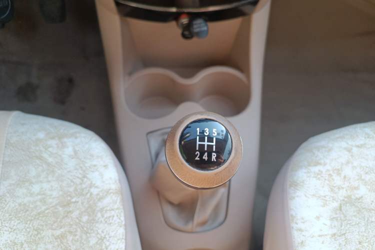 Used Geely Auto Panda 2011 1.3L Manual Comfort II Gear Lever