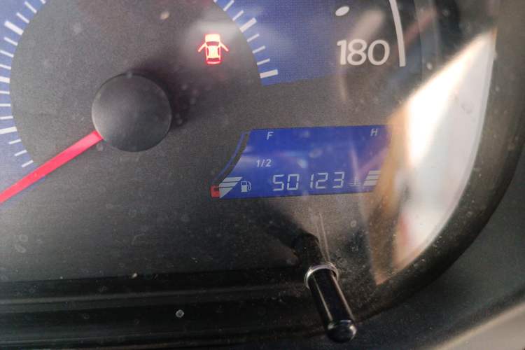 Used Geely Auto Panda 2011 1.3L Manual Comfort II Odometer Close Up