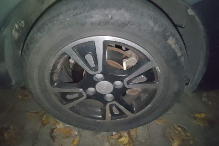 Used Geely Auto Panda 2015 1.5L Automatic Cool & Fun Edition Right Front Wheel Hub