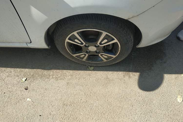 Used Geely Auto Panda 2015 1.0L Manual "Mengdong" Edition Right Front Wheel Hub