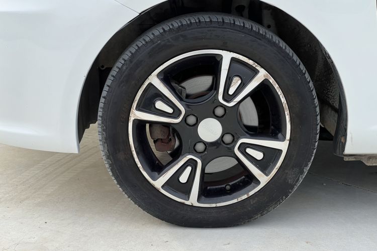 Used Geely Auto Panda 2016 1.0L IMT "Mengdong" Edition Left Front Wheel Hub