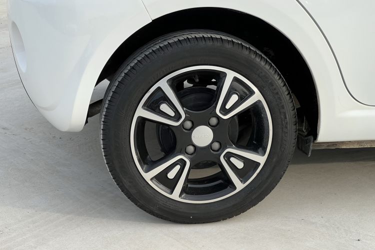 Used Geely Auto Panda 2016 1.0L IMT "Mengdong" Edition Right Rear Wheel Hub