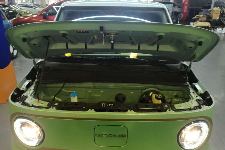 Used Geely Auto Panda 2023 Panda Mini 200km Endurance Bear Engine Bay