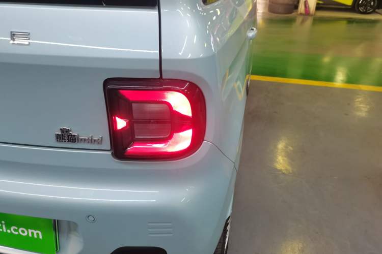 Used Geely Auto Panda 2023 Panda Mini 200km Endurance Bear Exterior 6