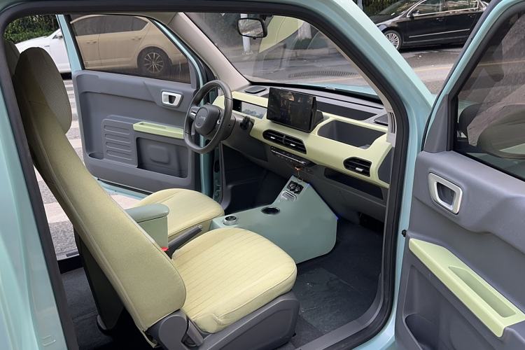 Used Geely Auto Panda 2023 Panda Mini 200km Endurance Bear Interior 3