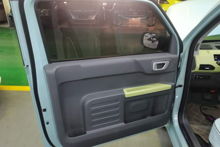 Used Geely Auto Panda 2023 Panda Mini 200km Endurance Bear Interior 8