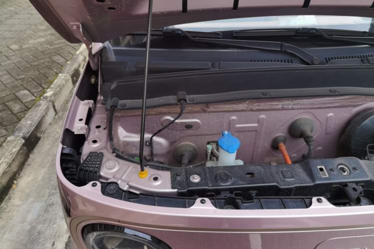 Used Geely Auto Panda 2023 Panda Mini 200km Endurance Bear Engine Bay Right