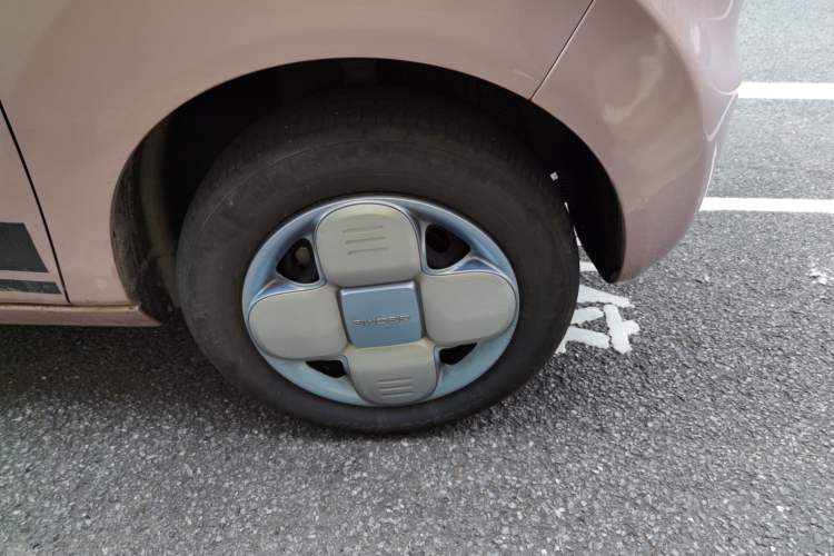 Used Geely Auto Panda 2023 Panda Mini 200km Endurance Bear Right Front Wheel Hub