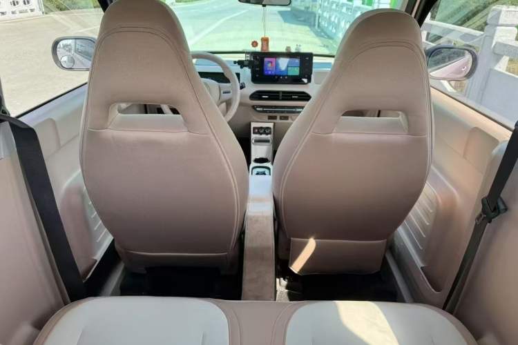Used Geely Auto Panda 2023 Panda Mini 200km Endurance Bear Interior 2