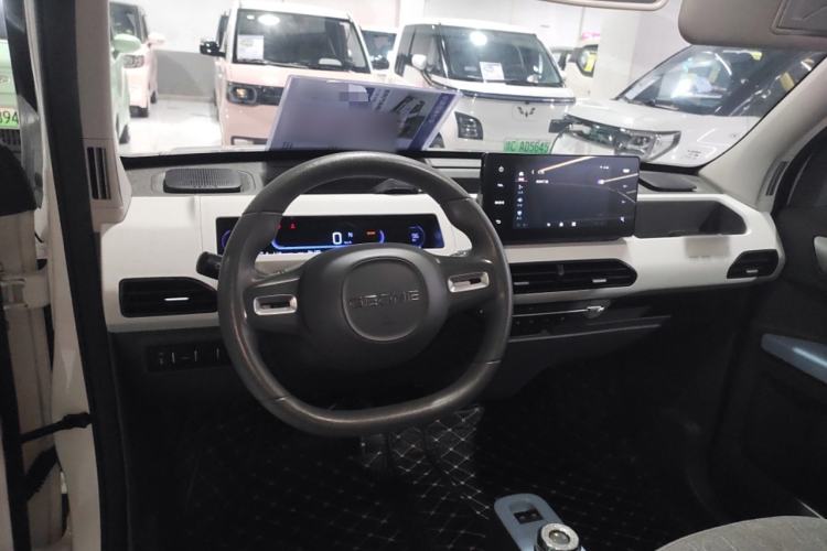 Used Geely Auto Panda 2023 Panda Mini 200km Endurance Bear Center Console