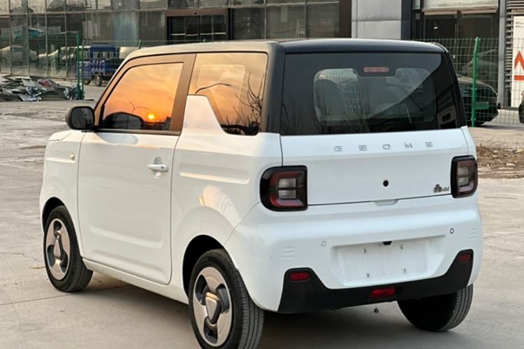 Used Geely Auto Panda 2023 Panda Mini 200km Dynamic Bear Exterior 2