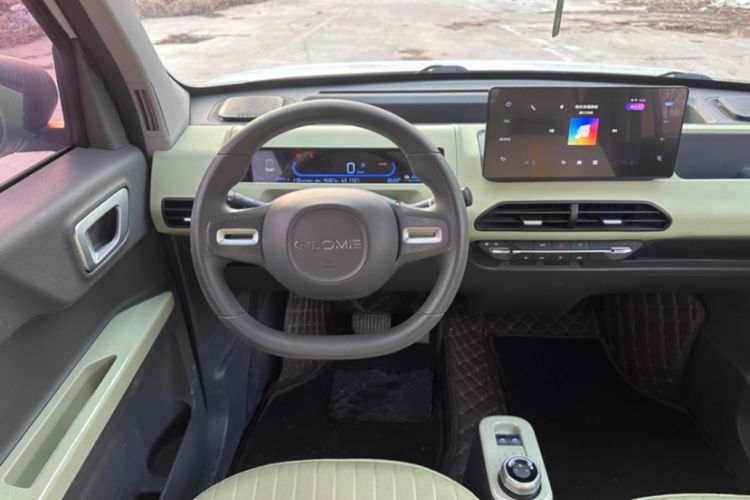 Used Geely Auto Panda 2023 Panda Mini 200km Dynamic Bear Interior 2