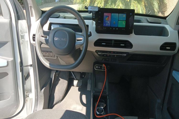 Used Geely Auto Panda 2023 Panda Mini 120km Asian Games Edition Interior 2