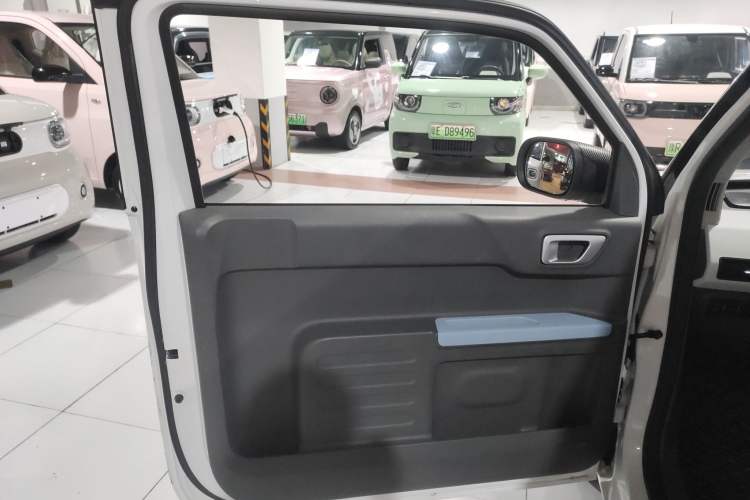 Used Geely Auto Panda 2023 Panda Mini 200km Endurance Bear Left Front Door Interior