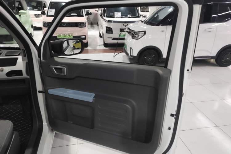 Used Geely Auto Panda 2023 Panda Mini 200km Endurance Bear Right Front Door Interior