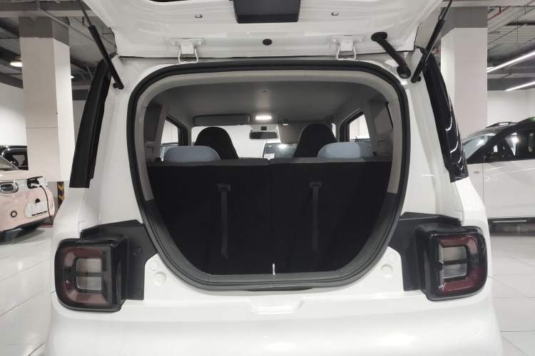 Used Geely Auto Panda 2023 Panda Mini 200km Endurance Bear Trunk