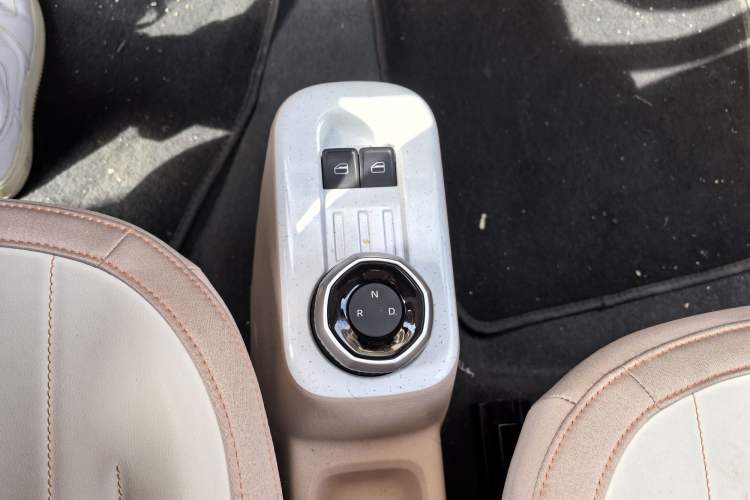 Used Geely Auto Panda 2024 200km Panda Kart Gear Lever