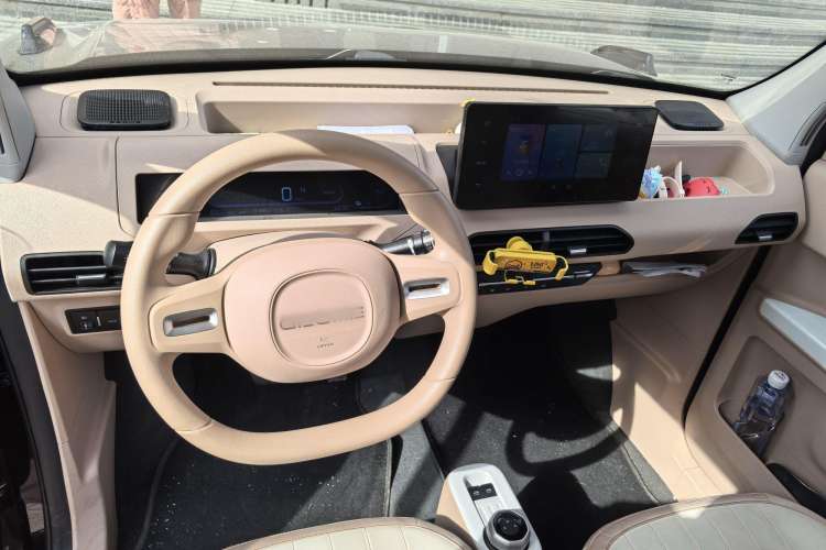 Used Geely Auto Panda 2024 200km Panda Kart Interior 2