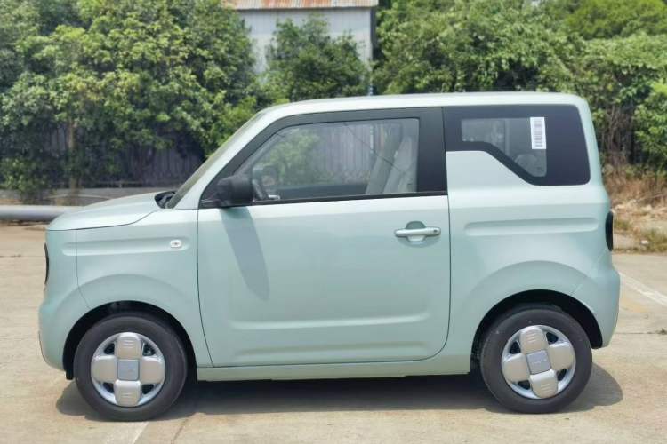 Used Geely Auto Panda 2024 Panda Mini 200km Endurance Bear Exterior 3