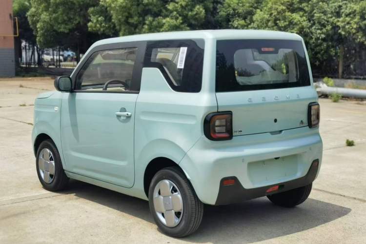 Used Geely Auto Panda 2024 Panda Mini 200km Endurance Bear Exterior 4