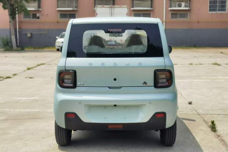 Used Geely Auto Panda 2024 Panda Mini 200km Endurance Bear Exterior 5