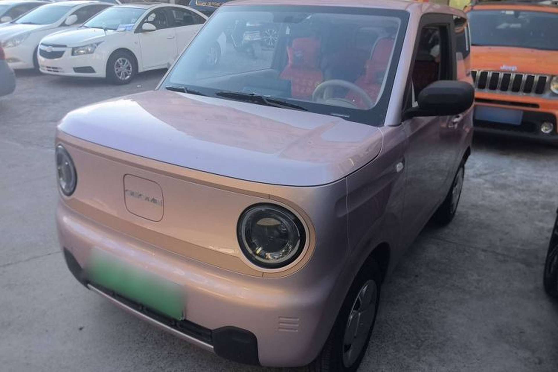 Used Geely Auto Panda 2024 Panda Mini 200km Endurance Bear Front Left 45 Deg