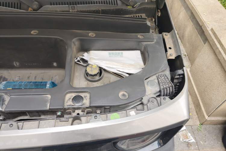 Used Geely Auto Panda 2024 200km Panda Rider Engine Bay Left