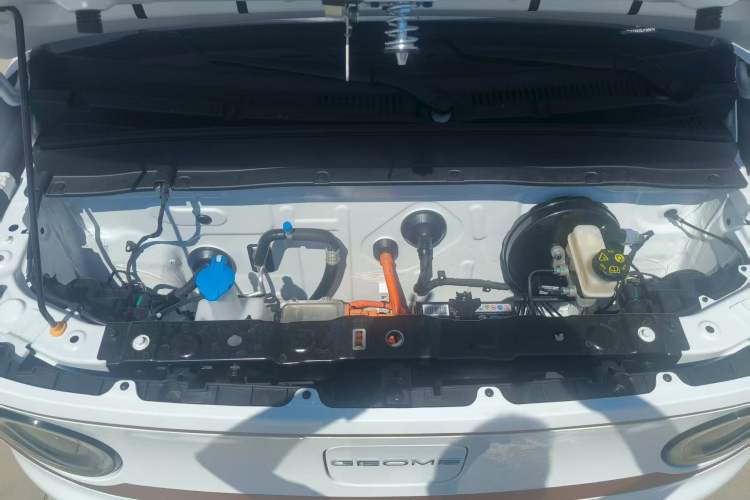 Used Geely Auto Panda 2024 Panda Mini 200km Endurance Bear Engine Bay