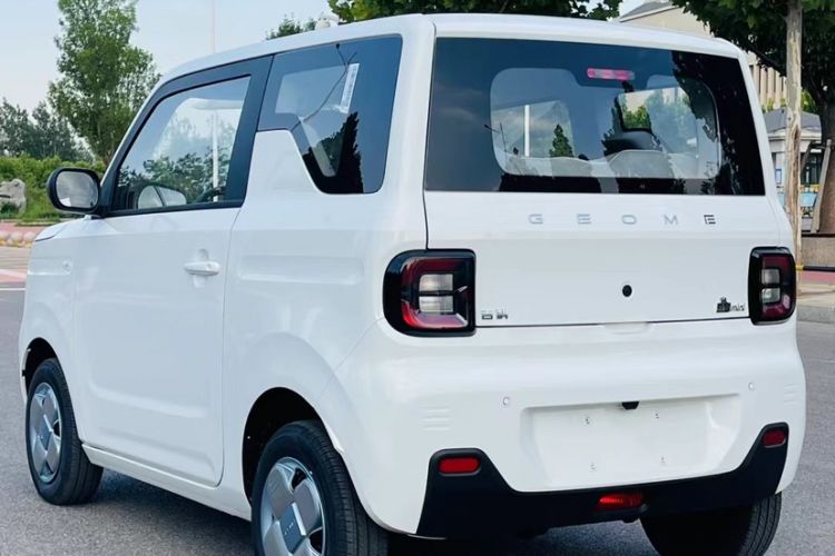 Used Geely Auto Panda 2024 Panda Mini 200km Endurance Bear Exterior 2