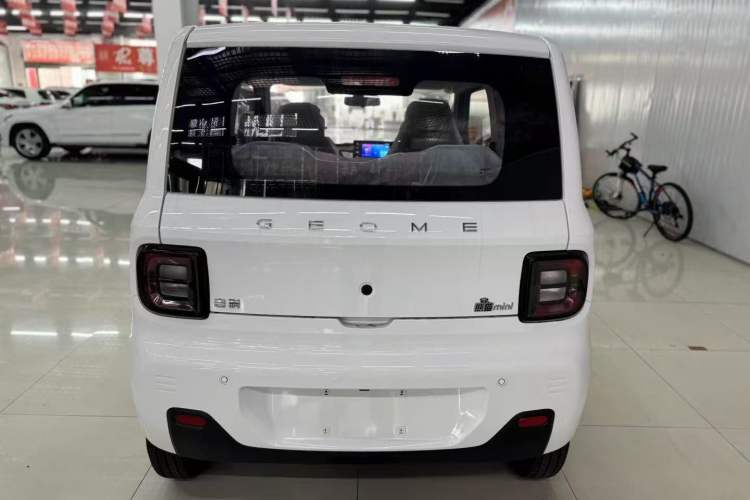 Used Geely Auto Panda 2024 Panda Mini 200km Endurance Bear Exterior 3