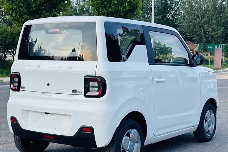 Used Geely Auto Panda 2024 Panda Mini 200km Endurance Bear Exterior 4
