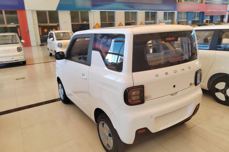 Used Geely Auto Panda 2024 Panda Mini 200km Endurance Bear Exterior 5