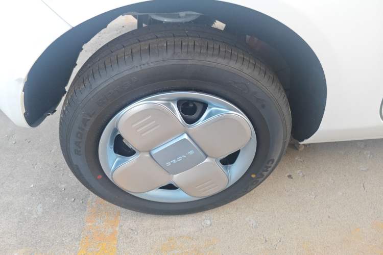 Used Geely Auto Panda 2024 Panda Mini 200km Endurance Bear Exterior 8