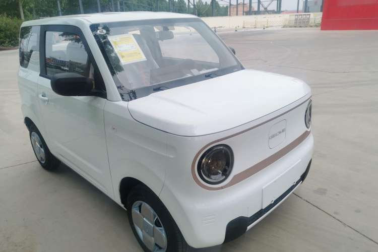 Used Geely Auto Panda 2024 Panda Mini 200km Endurance Bear Front Right 45 Deg