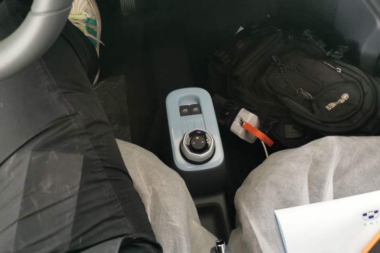 Used Geely Auto Panda 2024 Panda Mini 200km Endurance Bear Gear Lever