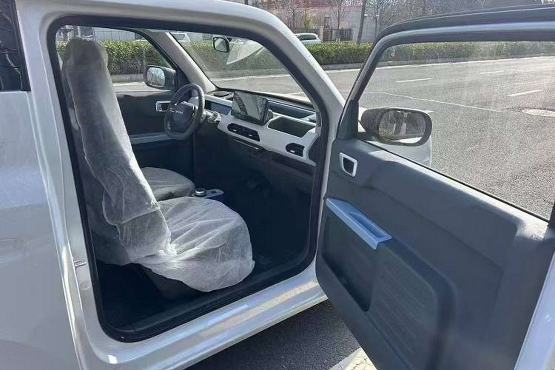 Used Geely Auto Panda 2024 Panda Mini 200km Endurance Bear Interior 1
