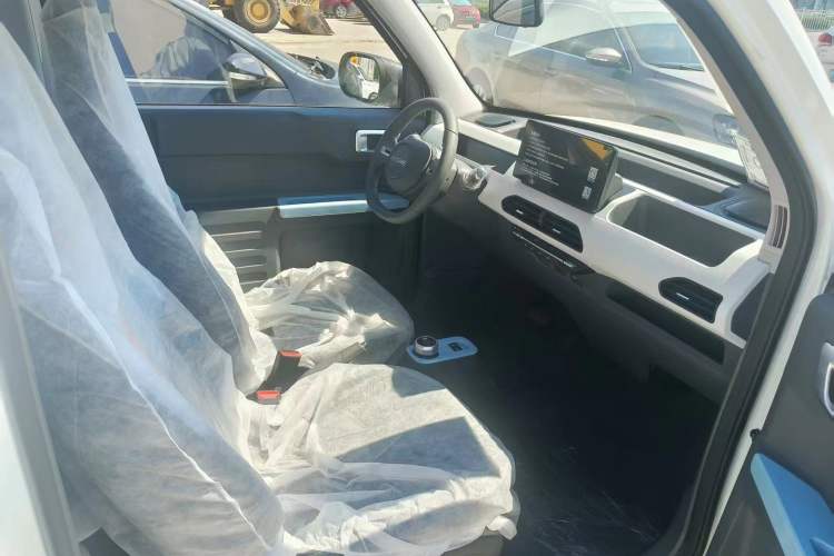 Used Geely Auto Panda 2024 Panda Mini 200km Endurance Bear Interior 3