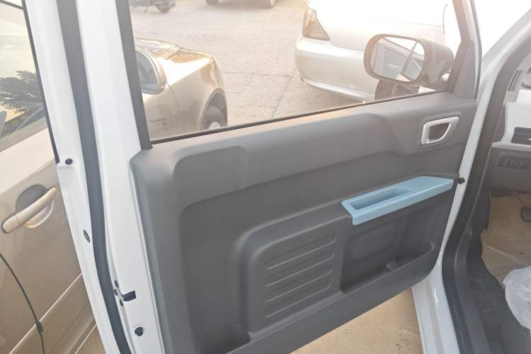 Used Geely Auto Panda 2024 Panda Mini 200km Endurance Bear Interior 7