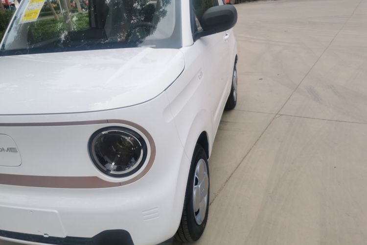 Used Geely Auto Panda 2024 Panda Mini 200km Endurance Bear Left Front Headlight