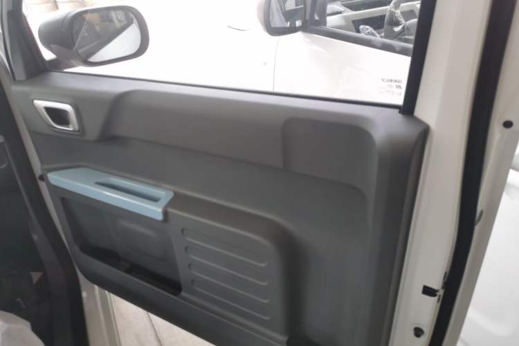 Used Geely Auto Panda 2024 Panda Mini 200km Endurance Bear Right Front Door Interior