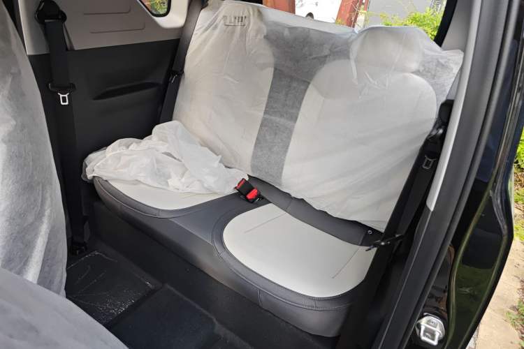 Used Geely Auto Panda 2025 210km Panda Kart Left Rear Seat