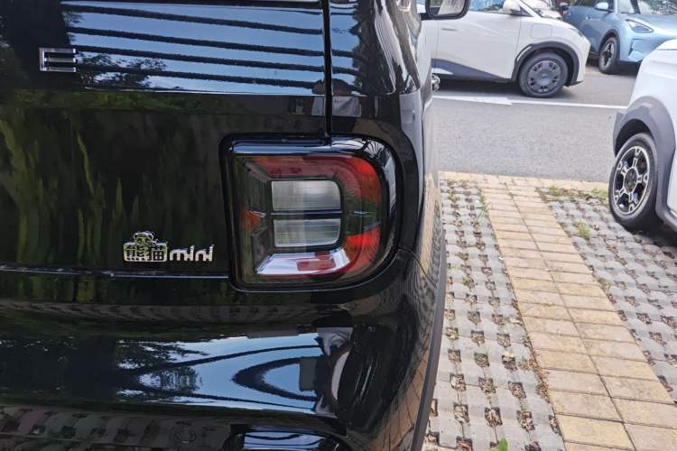 Used Geely Auto Panda 2025 210km Panda Kart Right Rear Taillight