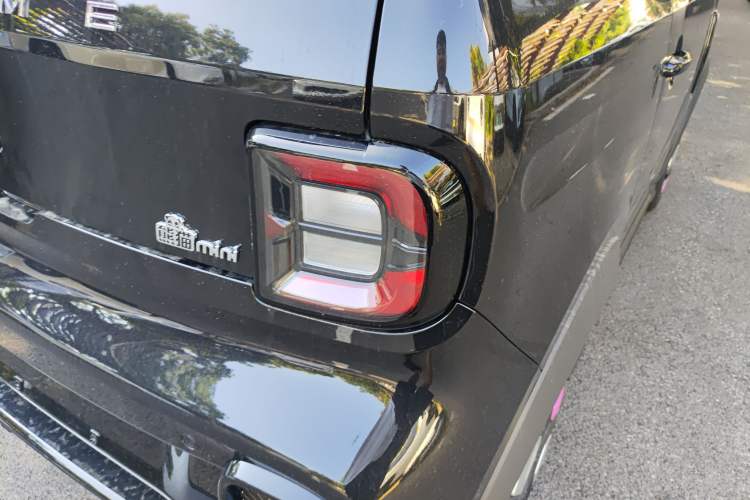 Used Geely Auto Panda 2025 210km Panda Kart Right Rear Taillight
