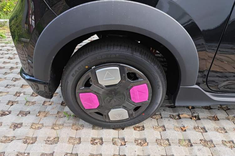 Used Geely Auto Panda 2025 210km Panda Kart Right Rear Wheel Hub