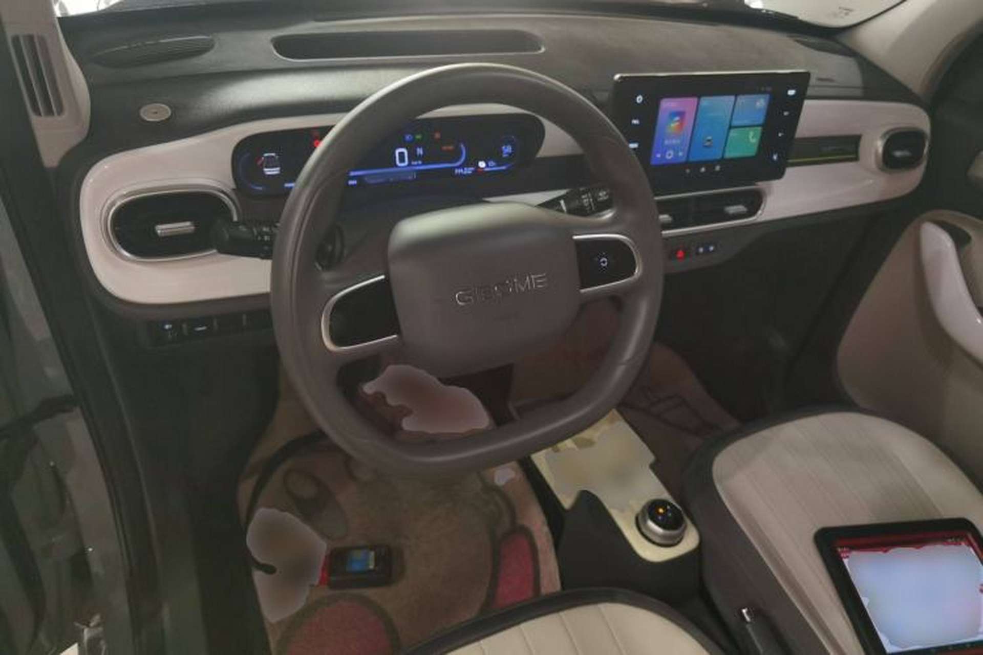 Used Geely Auto Panda 2025 210km Panda Kart Center Console