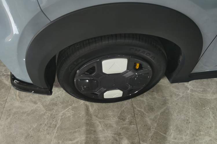 Used Geely Auto Panda 2025 210km Panda Kart Left Front Wheel Hub